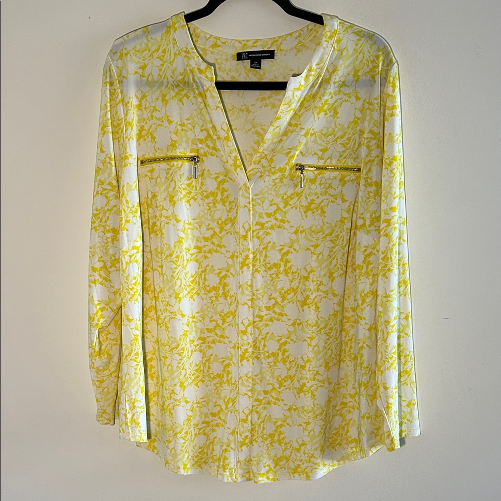 INC International Concepts, Woman’s Size 2X Yellow and White Floral Blouse